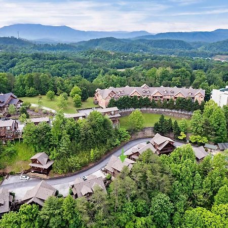 2 Miles From Dollywood Family Resort With Seasonal Outdoor Swimming Pool, Year Around Heated Indoor Swimming Pool, Townhome Style Cabin, Private Hot Tub, Arcade, Tv, Wifi, Kitchen With Refrigerator, Washer And Dryer 비둘기 포지 외부 사진