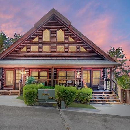 2 Miles From Dollywood Family Resort With Seasonal Outdoor Swimming Pool, Year Around Heated Indoor Swimming Pool, Townhome Style Cabin, Private Hot Tub, Arcade, Tv, Wifi, Kitchen With Refrigerator, Washer And Dryer 비둘기 포지 외부 사진